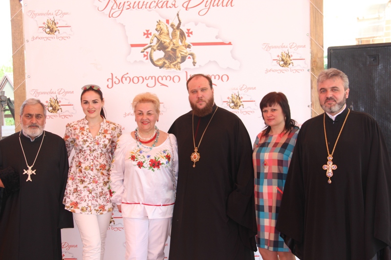 Єпископ Симеон взяв участь у святкуванні Дня Грузії (1).JPG